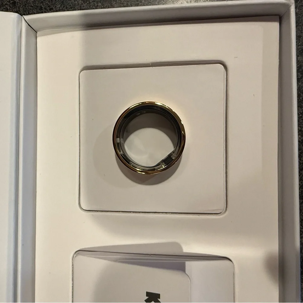 Ultrahuman Black Wearable Ring Charger with Braided Cable